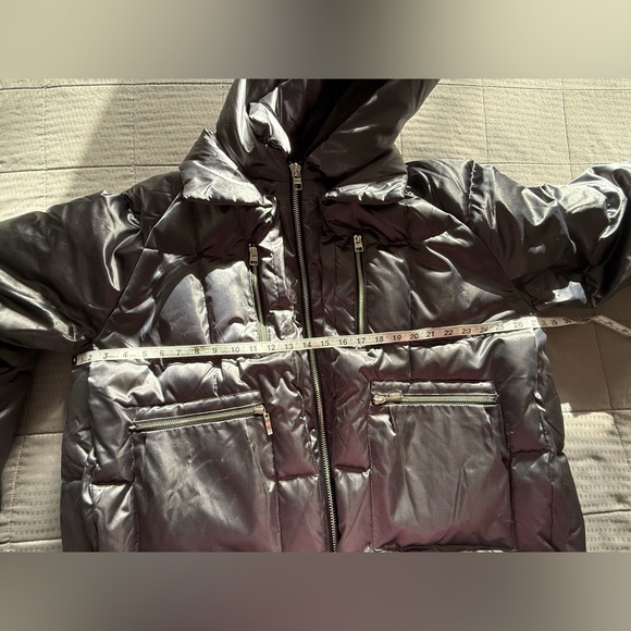 OROLAY Silver Parka - Picture 10 of 13